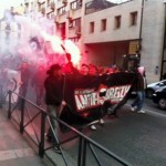 Cerca de 400 pessoas se manifestaram contra a extrema-direita, respondendo aos chamados do Coletivo Antifascista Rennais.