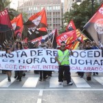 Cerca de mil pessoas saíram às ruas em 23 de junho em Zaragoza, convocadas pelos sindicatos CATA, CGT, CNT, Intersindical de Aragon e SOA, para expressar sua rejeição contra a reforma da negociação coletiva e, no geral, contra todas as medidas anti-sociais aprovados pelo Governo, empregadores e burocracias sindicais.