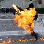 [Grécia] 6 de dezembro de 2011: Três anos depois, as manifestações dos estudantes enviam múltiplas mensagens para a sociedade  