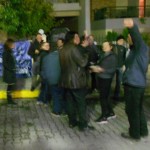[Grécia] Ação em concerto propagandístico de um cantor servo do Regime
