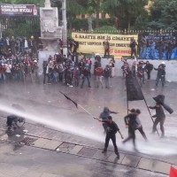 turquia-protestos-em-varias-cida-5.jpg