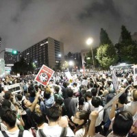 japao-sob-protesto-antimilitaris-2.jpg