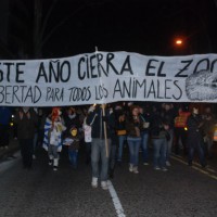 [Uruguai] Fotos e manifesto da marcha até o Zoológico Villa Dolores, em Montevidéu
