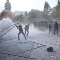suecia-protesto-contra-partido-n-4.jpg