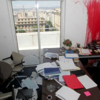 Atenas: grupo anarquista ataca escritório da agência encarregada das privatizações na Grécia