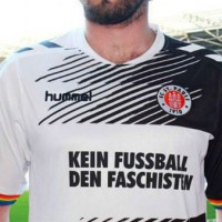 [Alemanha] St. Pauli com camisa especial: “Não há futebol para fascistas”