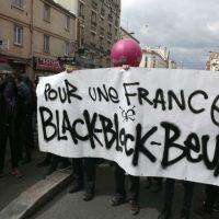 franca-protesto-contra-marine-le-pen-em-paris-2.jpeg