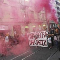 [Itália] Marcha antifascista em San Salvario, Turim