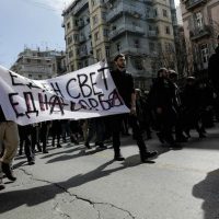 grecia-protesto-contra-nacionalismo-e-fascismo-r-3.jpg