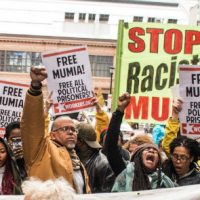 [EUA] A audiência de Mumia Abu-Jamal: Umas surpresas no tribunal e na rua