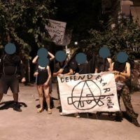 [Grécia] As tropas de choque entraram numa okupa de imigrantes anarquistas e destruíram tudo