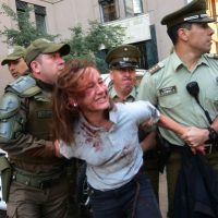 [Chile] Denunciam torturas, nudez forçada e ameaças de violação nos protestos