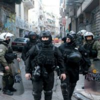 [Grécia] Em Atenas, polícia desaloja okupa de refugiados e imigrantes