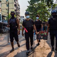 [Mianmar] Das barricadas à guerrilha urbana: a resistência armada à Junta Militar birmana