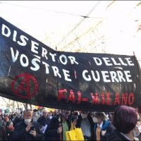 [Itália] Protesto contra a guerra em Milão