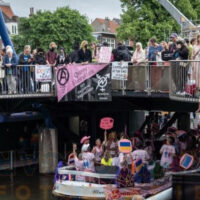 [Holanda] Protesto anticapitalista na Parada do Orgulho Gay de Utrecht