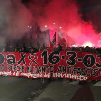 [Itália] Milhares de manifestantes nas ruas de Milão no 20º aniversário da morte de "Dax"