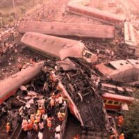 [Espanha] A CGT demonstra sua solidariedade à classe trabalhadora indiana após o acidente na rede ferroviária de uma das áreas mais populosas do planeta.