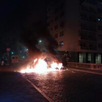 [Porto Alegre-RS] Barricada e panfletos contra o Marco Temporal, a dez anos de junho de 2013.