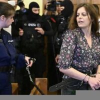 [Hungria] Ilaria Salis continua na prisão. Para o Tribunal de Budapeste "ainda existe risco de fuga"