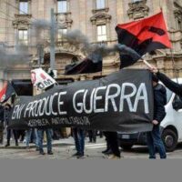 [Itália] Vamos parar o rearmamento. Desmantelem os exércitos. Antimilitarismo sempre