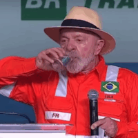 Brasil não renunciará à exploração de petróleo para seu desenvolvimento, diz Lula