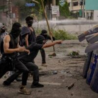 [Filipinas] Protestos antigovernamentais em Manila resultam em 216 detidos e 95 polícias feridos