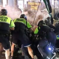 [EUA] Promotores de Boston invocam lei usada contra os anarquistas para enquadrar manifestantes