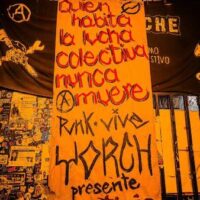 [México] "Com o fogo nas mãos e a vingança no olhar, sempre".