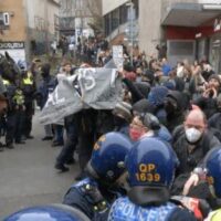 [Reino Unido] Bristol: Quarenta fascistas, 200 policiais e uma cidade que não aceitou isso