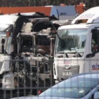 [Alemanha] Caminhão da Bundeswehr incendiado: Solidariedade com os estudantes em greve!