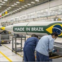 A estratégia do governo Lula 3 para transformar o Brasil em potência exportadora de defesa (leia-se material bélico)