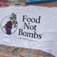 A história do Food Not Bombs