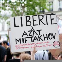 [Rússia] Tortura de um fora da lei