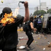 A Vitrine Sangrenta, o Capital e sua Copa do Mundo: 60 Anos de Espetáculo, Censura e Controle Político no México (1968–2026)